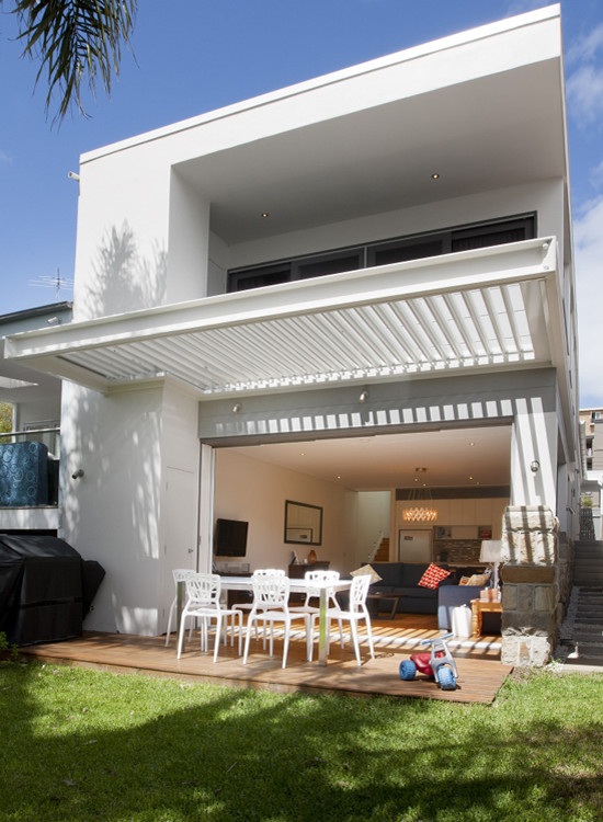 Clovelly backyard and outdoor entertaining area leading into living room and kitchen